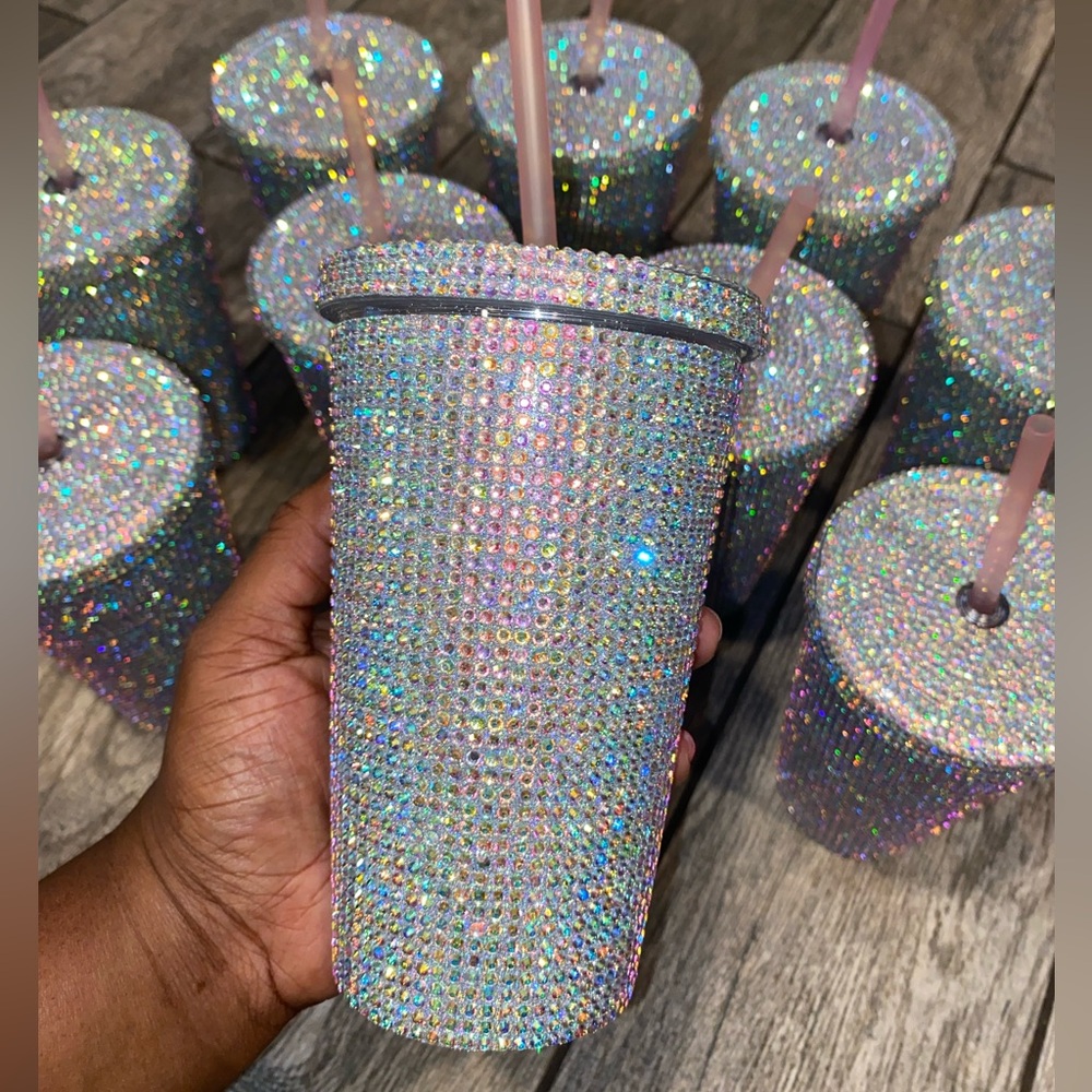 𝒮𝑜 𝐵𝐿𝐼𝒩𝒢𝐸𝒟 𝒪𝒰𝒯 𝒯𝓊𝓂𝒷𝓁𝑒𝓇𝓈💎